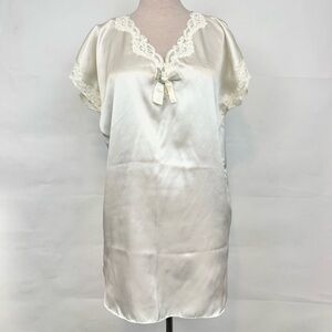 Victoria’s Secret gold label vintage night gown nightie bridal wedding lace silk